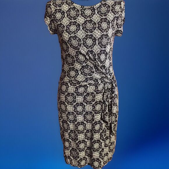 Loft Short Sleeve Medallion Side Tie Dress Black Size SP - Picture 1 of 4